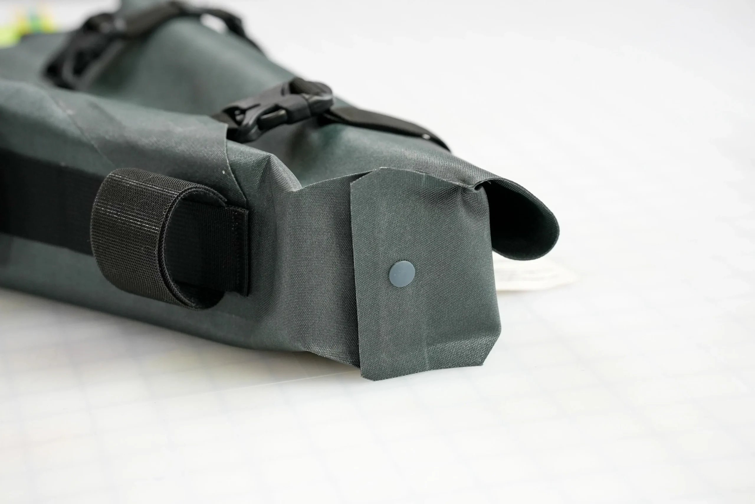 DUBLIN BAY フレーム 52Hz Waterproof Framebag | Roll Top | Rockgeist Bikepack USA